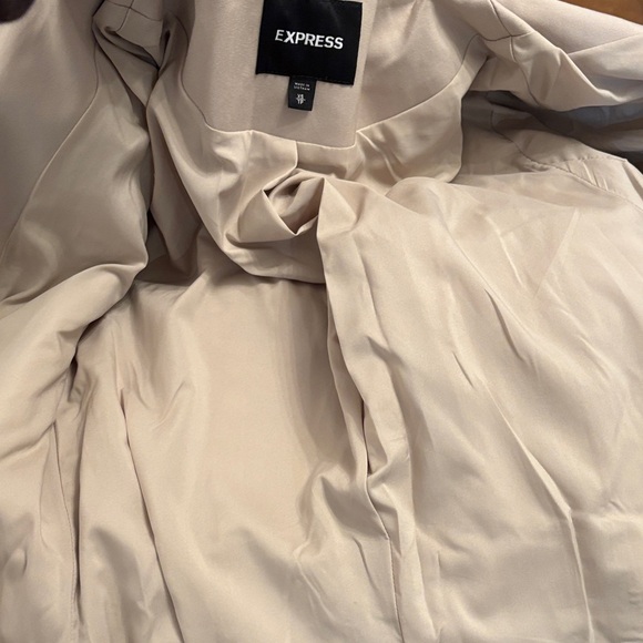 Express Classic Beige Button Front Trench Coat - Picture 13 of 14